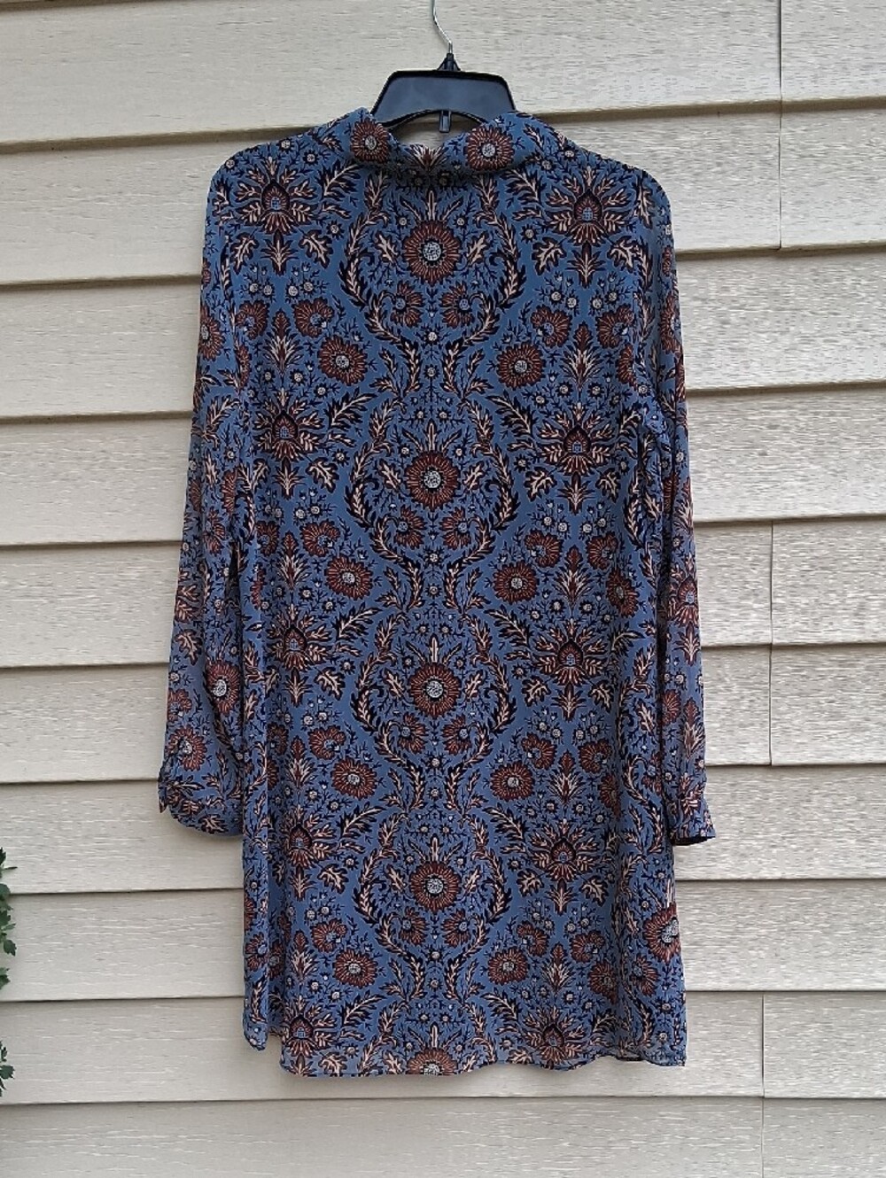 CAbi Blue and Brown Floral Tunic Top - Picture 9 of 16